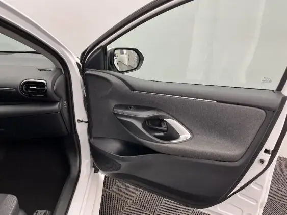 TOYOTA YARIS IV - voiture d'occasion - Photo 20