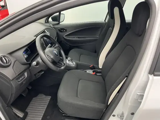 RENAULT ZOE - voiture d'occasion - Photo 17