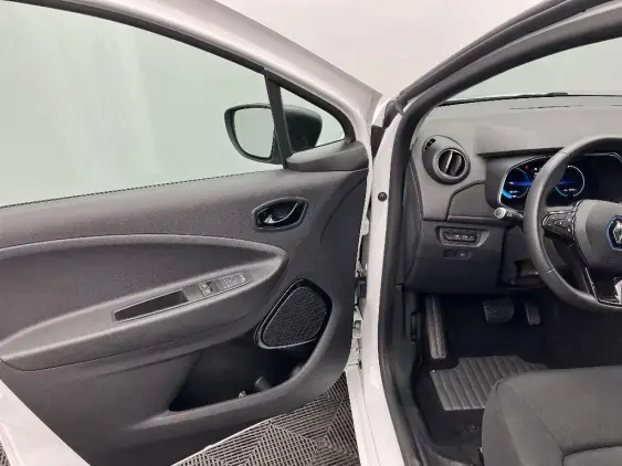 RENAULT ZOE - voiture d'occasion - Photo 18