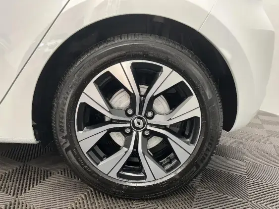 RENAULT CLIO V - voiture d'occasion - Photo 24