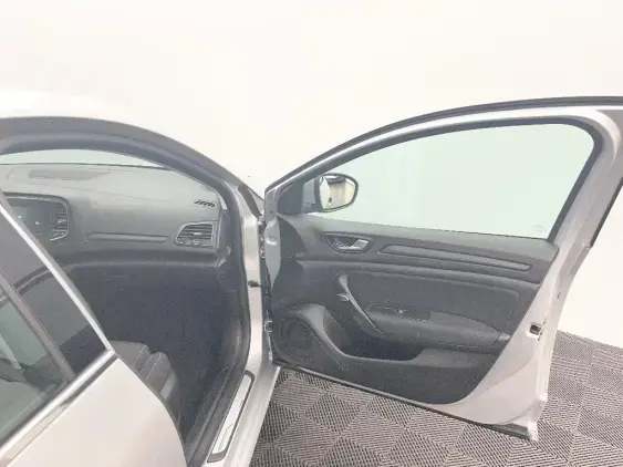 RENAULT MEGANE IV - voiture d'occasion - Photo 20