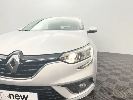 RENAULT MEGANE IV - voiture d'occasion - Photo 22