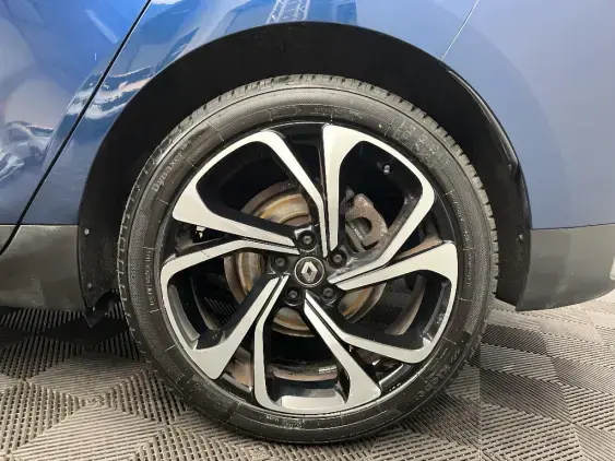 RENAULT MEGANE IV - voiture d'occasion - Photo 24