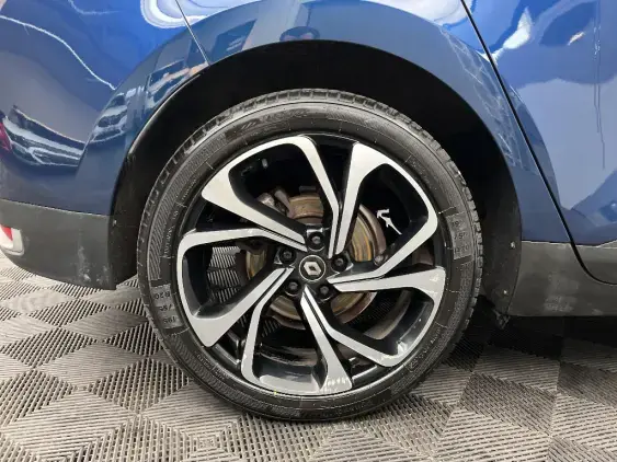 RENAULT MEGANE IV - voiture d'occasion - Photo 25