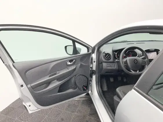 RENAULT CLIO IV - voiture d'occasion - Photo 19