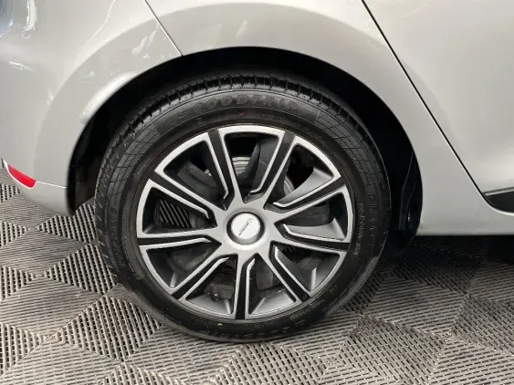 RENAULT CLIO IV - voiture d'occasion - Photo 25