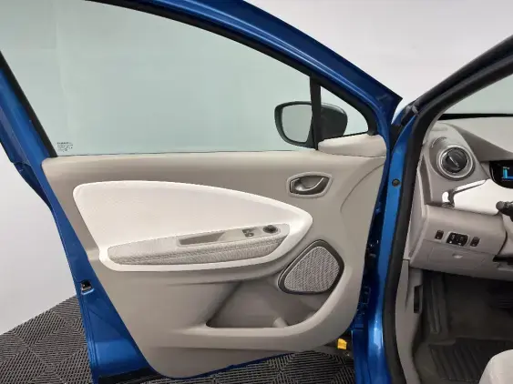 RENAULT ZOE - voiture d'occasion - Photo 19