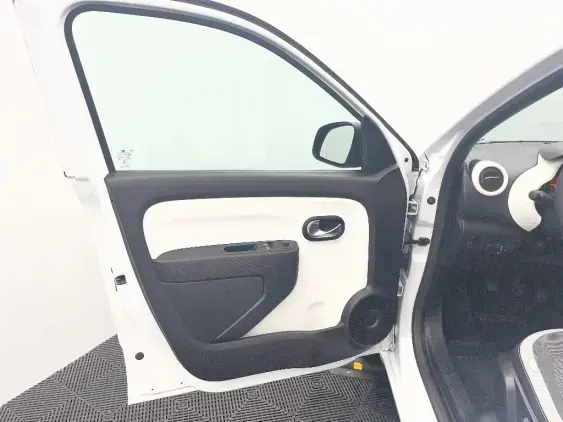 RENAULT TWINGO III - voiture d'occasion - Photo 19