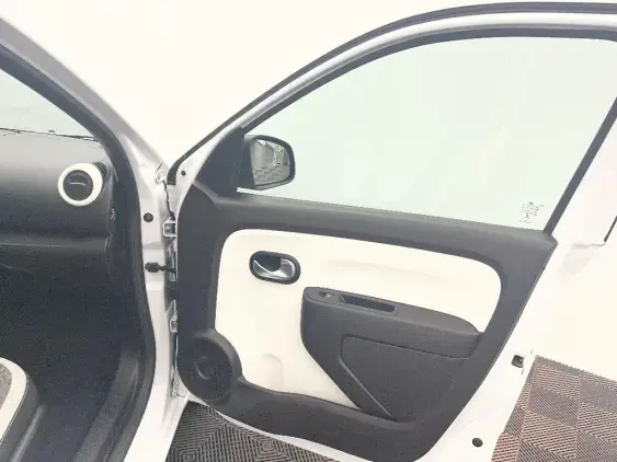 RENAULT TWINGO III - voiture d'occasion - Photo 20