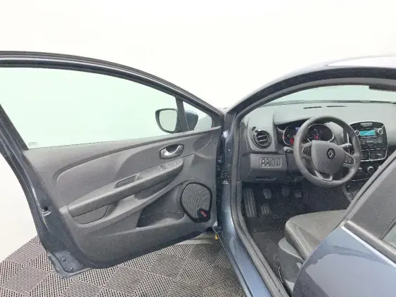 RENAULT CLIO IV - voiture d'occasion - Photo 19