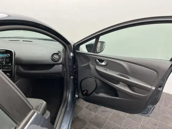 RENAULT CLIO IV - voiture d'occasion - Photo 20