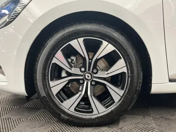 RENAULT CLIO V - voiture d'occasion - Photo 23