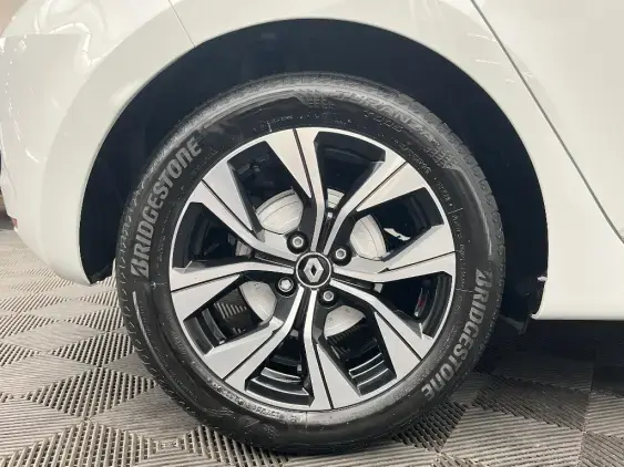 RENAULT CLIO V - voiture d'occasion - Photo 25