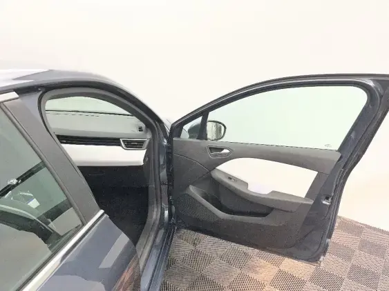 RENAULT CLIO V - voiture d'occasion - Photo 20