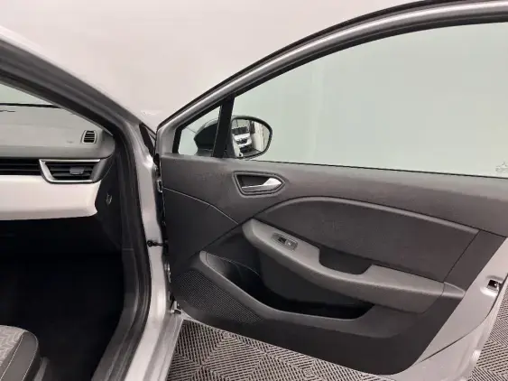 RENAULT CLIO V - voiture d'occasion - Photo 20