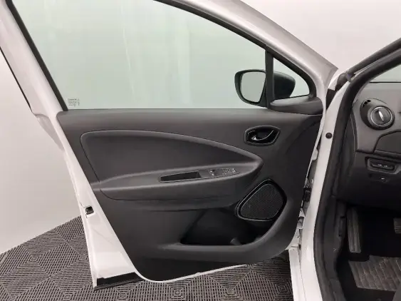 RENAULT ZOE - voiture d'occasion - Photo 19