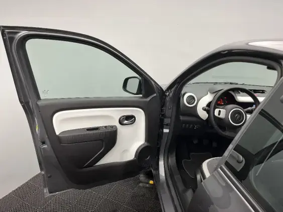 RENAULT TWINGO III - voiture d'occasion - Photo 19