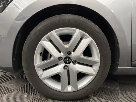 RENAULT CLIO V - voiture d'occasion - Photo 23