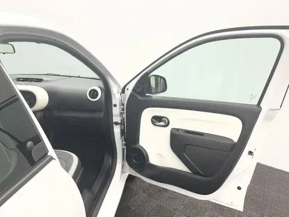 RENAULT TWINGO III - voiture d'occasion - Photo 20
