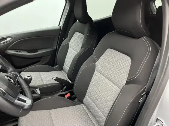 RENAULT CLIO V - voiture d'occasion - Photo 18