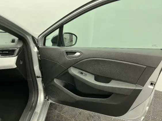 RENAULT CLIO V - voiture d'occasion - Photo 20