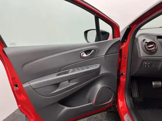 RENAULT CAPTUR - voiture d'occasion - Photo 19