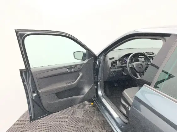SKODA FABIA III - voiture d'occasion - Photo 19
