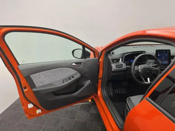 RENAULT CLIO V - voiture d'occasion - Photo 19