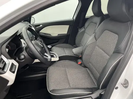 RENAULT CLIO V - voiture d'occasion - Photo 18