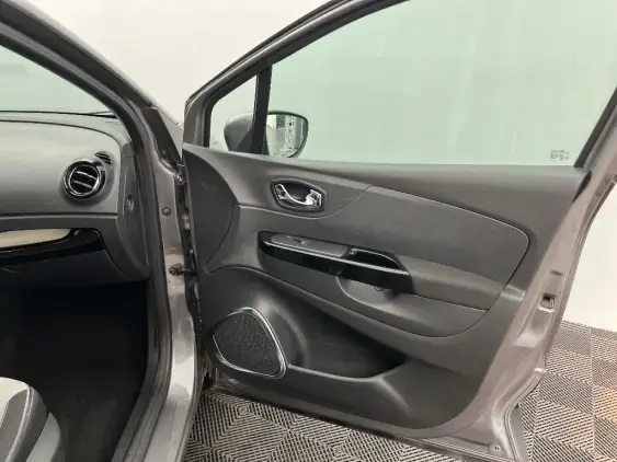 RENAULT CAPTUR - voiture d'occasion - Photo 20