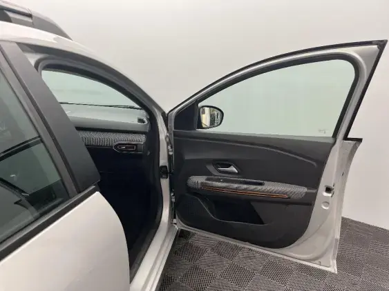 DACIA SANDERO III - voiture d'occasion - Photo 20