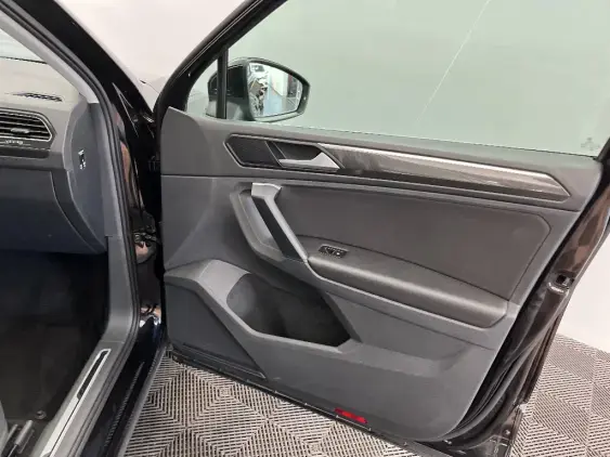 VOLKSWAGEN TIGUAN II - voiture d'occasion - Photo 20