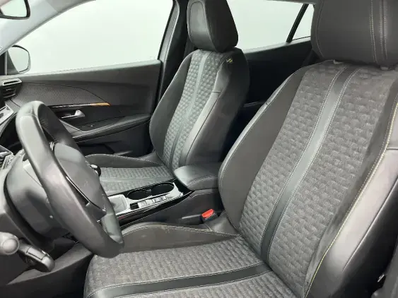 PEUGEOT 2008 II - voiture d'occasion - Photo 18