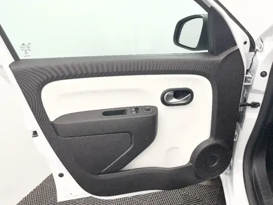 RENAULT TWINGO III - voiture d'occasion - Photo 18
