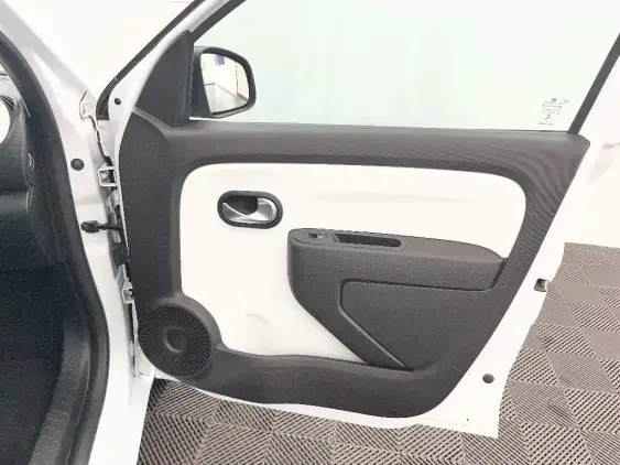 RENAULT TWINGO III - voiture d'occasion - Photo 19