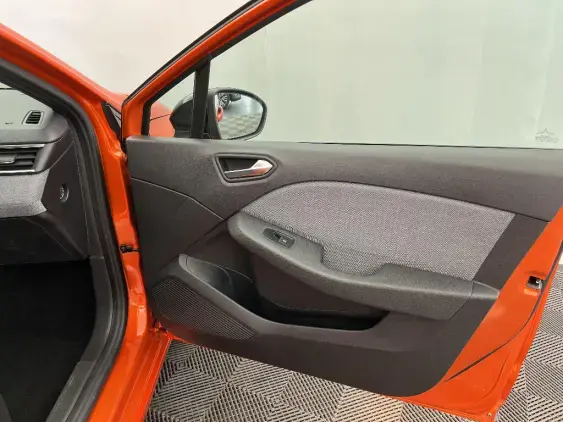 RENAULT CLIO V - voiture d'occasion - Photo 20