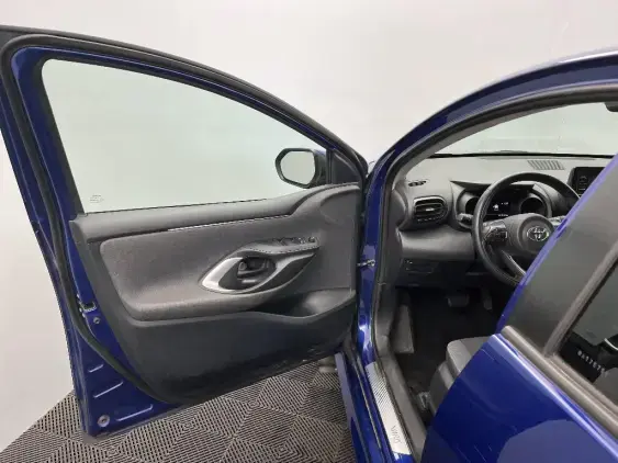 TOYOTA YARIS IV - voiture d'occasion - Photo 19