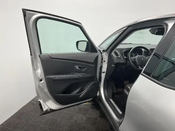 RENAULT SCENIC IV - voiture d'occasion - Photo 19