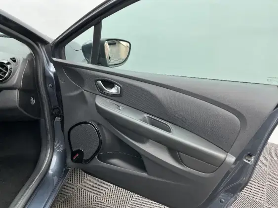 RENAULT CLIO ESTATE IV - voiture d'occasion - Photo 20