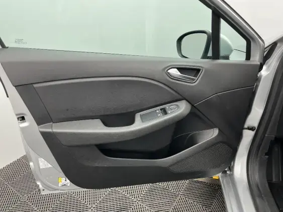 RENAULT CLIO V - voiture d'occasion - Photo 19