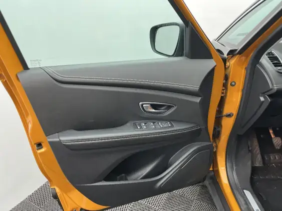 RENAULT SCENIC IV - voiture d'occasion - Photo 19