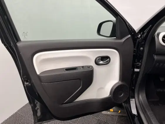 RENAULT TWINGO III - voiture d'occasion - Photo 19