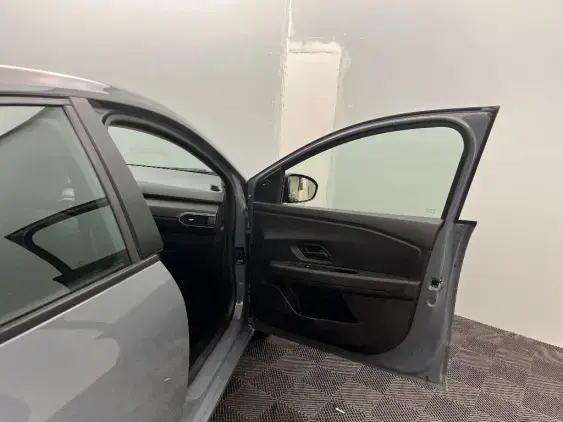 DACIA SANDERO III - voiture d'occasion - Photo 20
