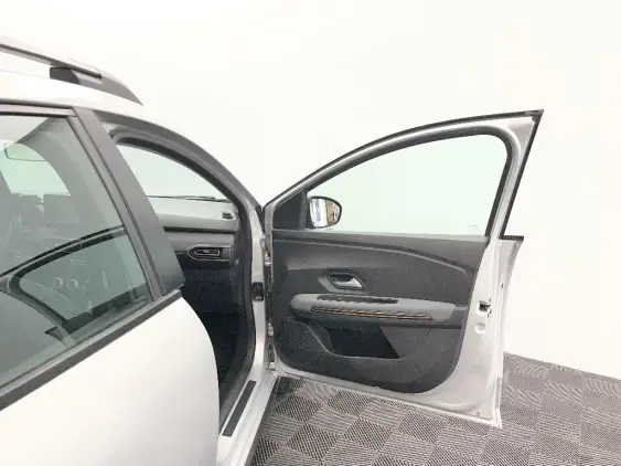 DACIA SANDERO III - voiture d'occasion - Photo 20