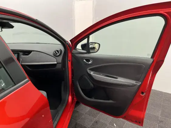 RENAULT ZOE - voiture d'occasion - Photo 20