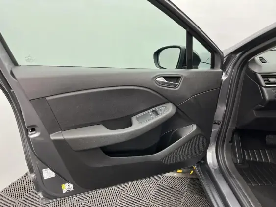 RENAULT CLIO V - voiture d'occasion - Photo 19