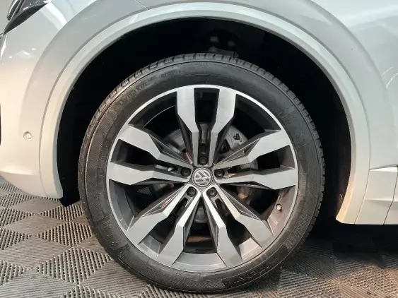 VOLKSWAGEN TOUAREG III - voiture d'occasion - Photo 23