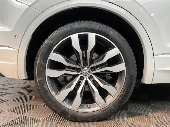 VOLKSWAGEN TOUAREG III - voiture d'occasion - Photo 25