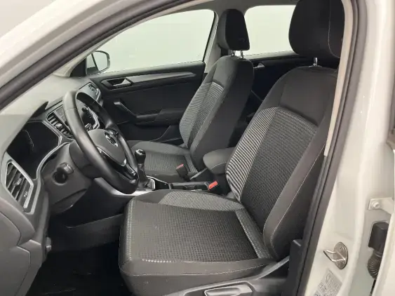 VOLKSWAGEN T-ROC - voiture d'occasion - Photo 18