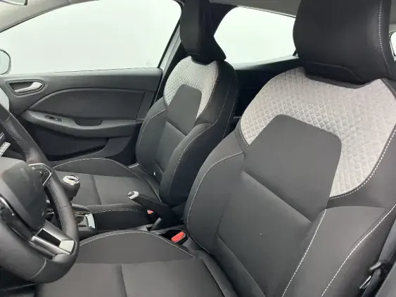 RENAULT CLIO V - voiture d'occasion - Photo 18